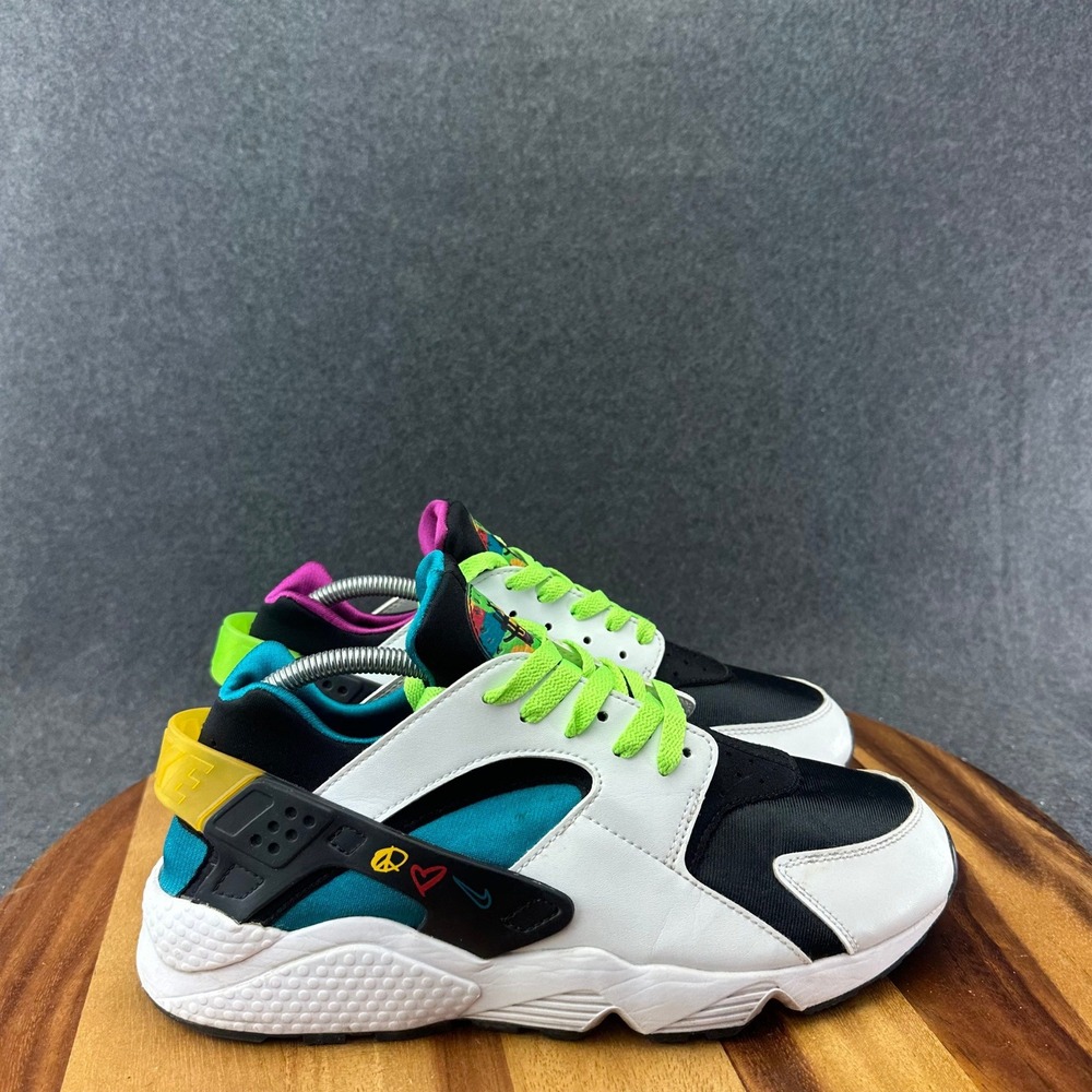 Nike Air Huarache Peace Love Swoosh Sz 10.5 Men's Shoes DM8152-100